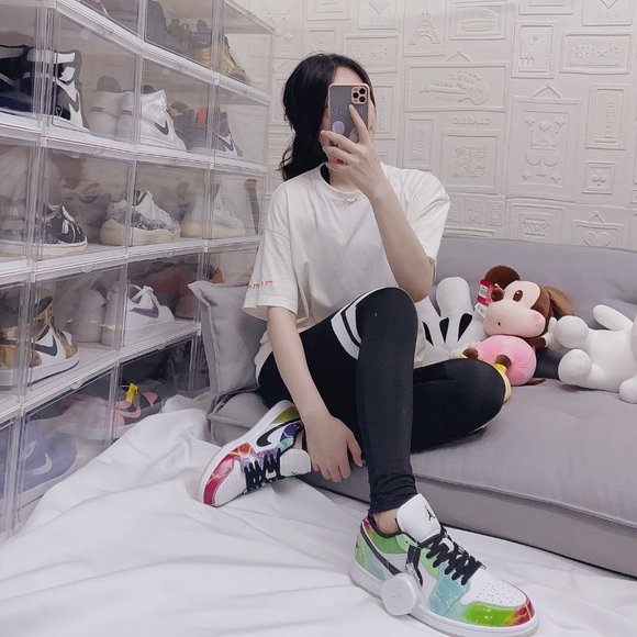 Air Jordan 1 Low Luminous Space - Picture 7 of 9